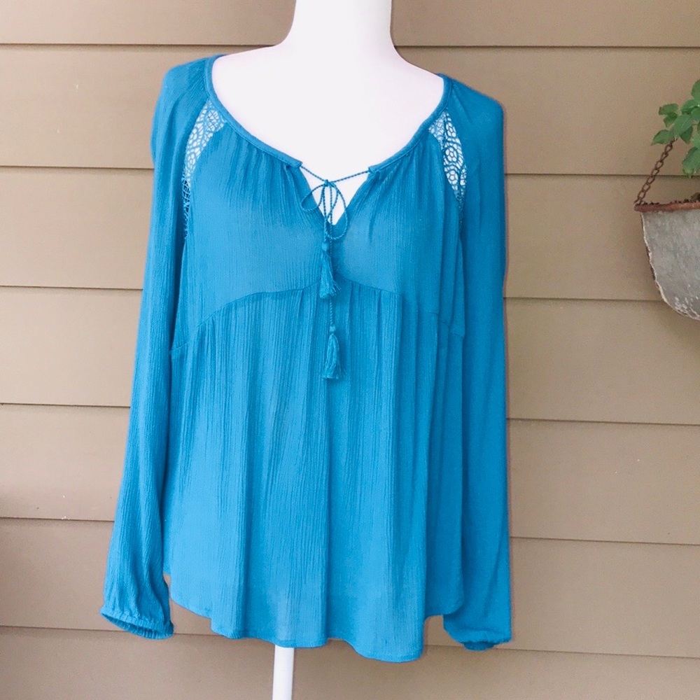 NEW OLD NAVY TOP MEDIUM